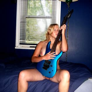 Naughty Guitar Goddesses Luscious Hentai Manga Porn