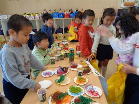 こんなことしてあそんでいるよ（幼児部） 学校法人葉梨学園 葉梨こども園