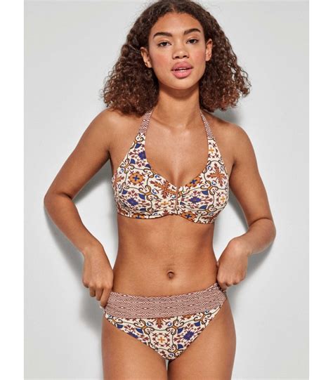 Bikini Con Aro Y Foam En Tejido Estampado Y Braga Multiposici N
