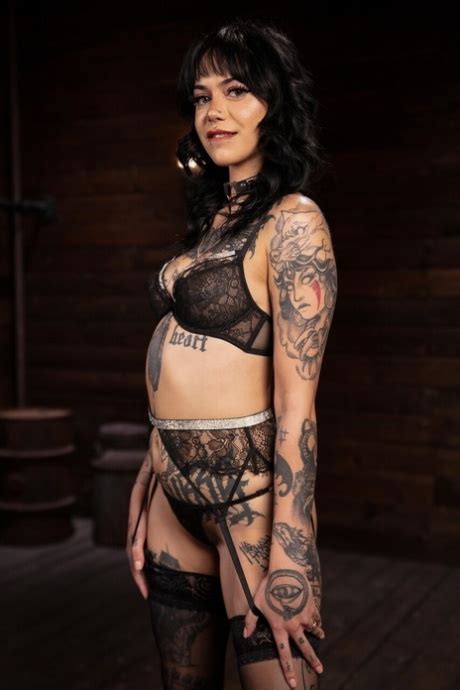 Sarah Arabic Nude Pics Xxx Galleries Coedcherry