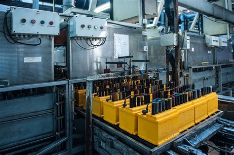 Фото с производства АКБ | ГК «КАЗ»