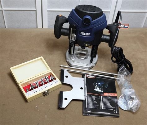 Ferm PRM1015 Oberfräse 1300 Watt inkl. 6-tlg. Fräser-Set