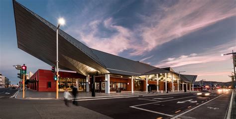 Ladner exchange bus delays are causing problems for local commuters 2