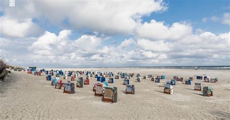 Badestrände und Strandkörbe auf Juist Nordseeinsel Juist