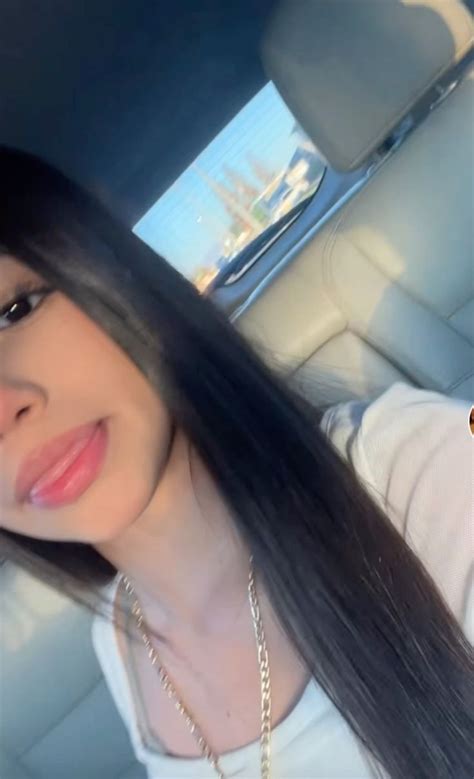 Pin By Abbs On Funny Pix Hair Styles Pretty Brunette Pretty Latinas