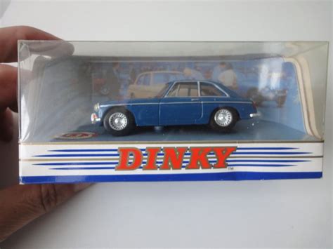 Dinky Collection - Matchbox - M.G.B. GT 1965 blau (Gebraucht) in
