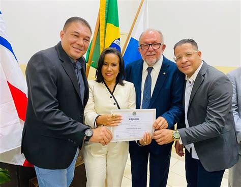 Marcos Medrado e Lorena Mercês são diplomados prefeito e vice de Valença