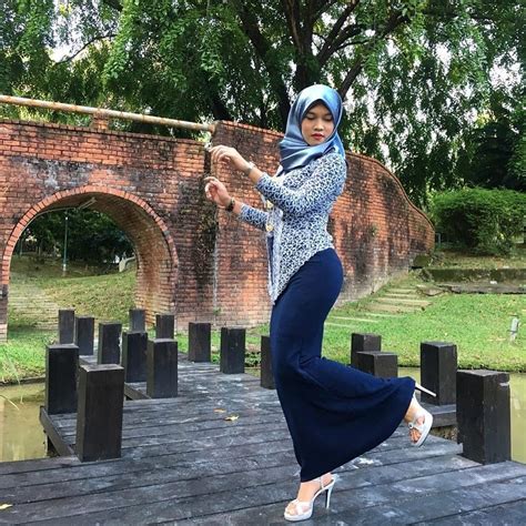 Untitled Que Ina Milf Tetek Besar Bontot Padat