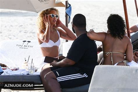 Jasmine Sanders Displays Her Bikini Ready Bod In Miami Aznude