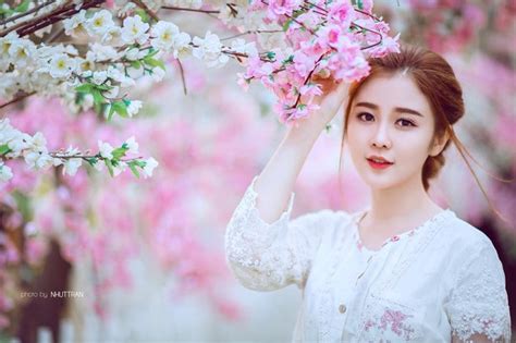 Vẻ đẹp của hot girl phố núi khiến bao trái tim xao xuyến