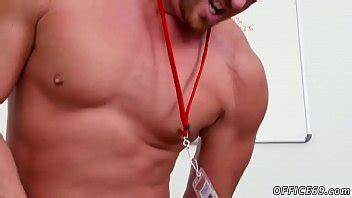 Jugadores de fútbol xxx sexo gay Primer día en el trabajo XVIDEOS