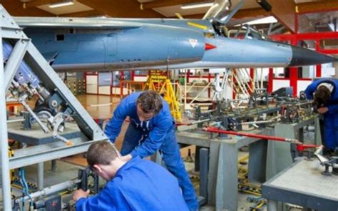 Aerocampus Aquitaine D Colle Et Recrute Personnes