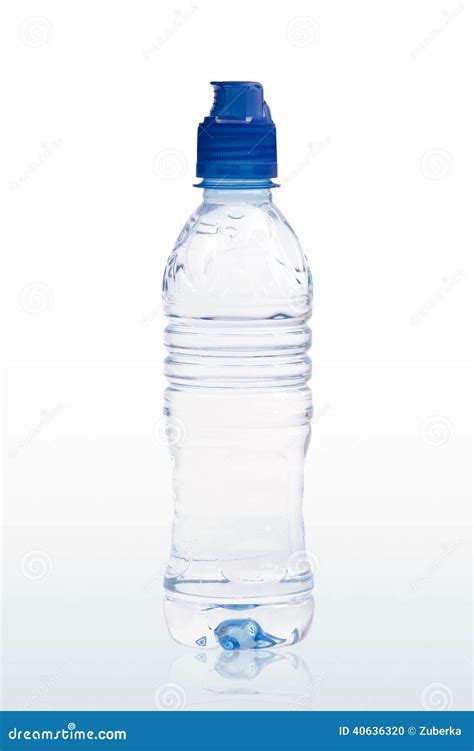 Botella De Agua Pura Foto De Archivo Imagen De Bebida 40636320