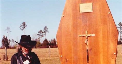 Strength Fighter™ Andre The Giant Casket
