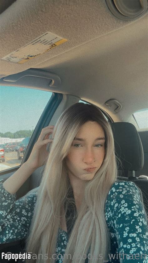 Books Withaeri Nude OnlyFans Leaks Photo 2294867 Fapopedia