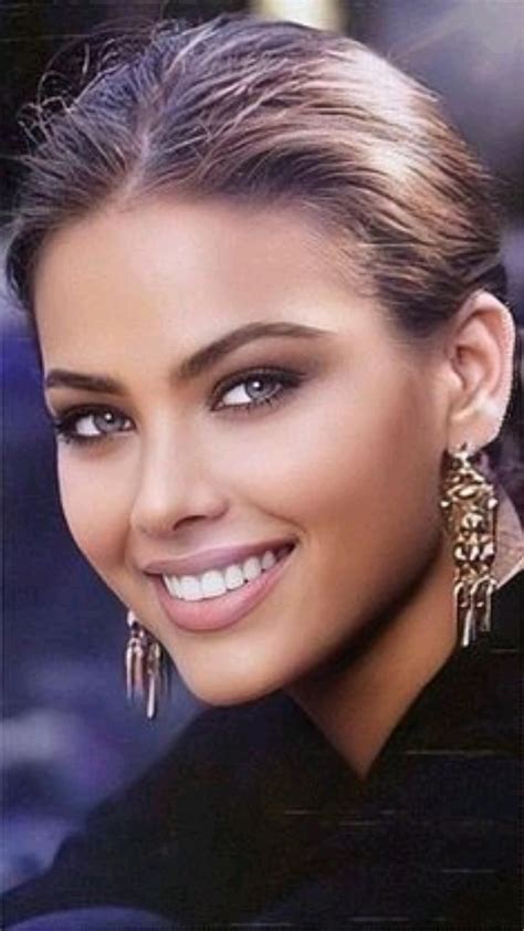 Pin By Max Hr On Woman Photography V Brunette Beauty Beautiful Women Faces Beautiful Women