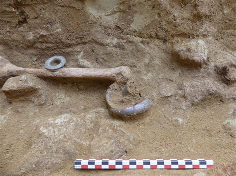 2000 Year Old Graves Found In Ancient Necropolis Beneath Paris Train