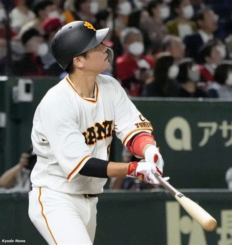 巨人・坂本勇人、三塁でプロ初スタメン出場でダメ押しの17号2ラン 5日に「特例2023」で抹消も復帰後即アーチ Baseball King