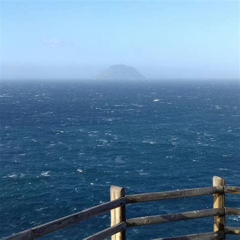 Maltempo In Sicilia Isole Eolie Isolate A Causa Del Forte Vento