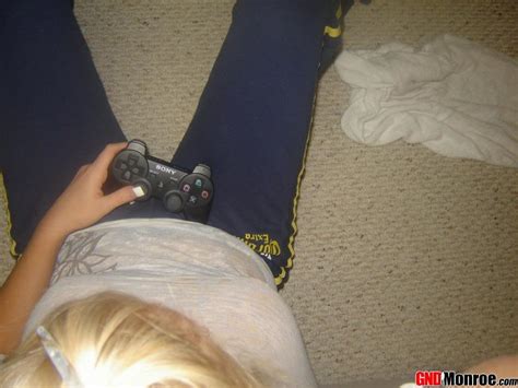 Pictures Of Teen GND Monroe Taking Hot Pics Of Herself Porn Pictures XXX Photos Sex Images