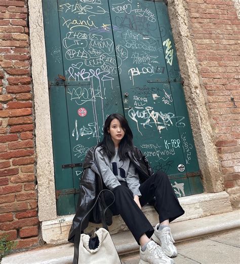 IU IG Update : r/aiyu