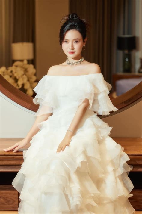 Các cựu hot girl tuổi Tỵ hiện tại Visual đóng băng thời gian style sang chuẩn phú bà