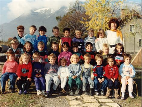 Photo De Classe Moyens Grands De Ecole Maternelle Les Frontailles