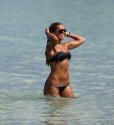 Sylvie Van Der Vaart Another Bikini Another Day On A Beach In Miami MQ Phun Org Forum