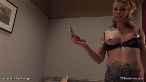 TS Anal Fucks Bound Pilot In Hotel Hundodesin03