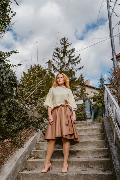 NUDE Nie Je NUDA RIVICA SAShE Sk