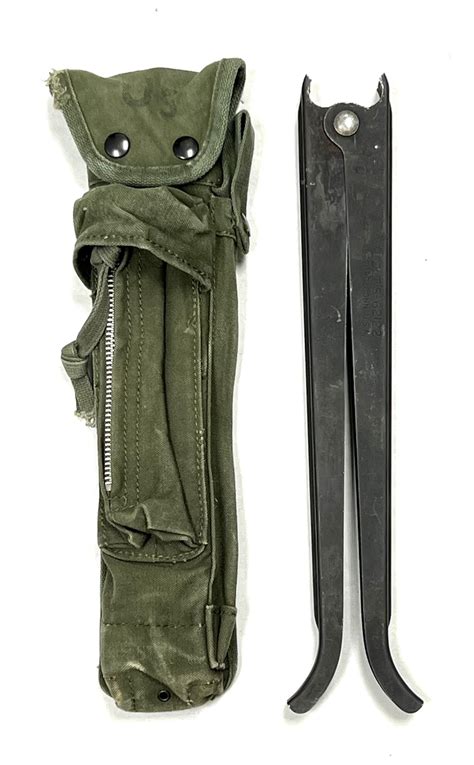 US Vietnam M16 Bipod with Pouch - Enemy Militaria