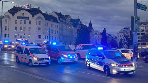 Großeinsatz in Wien U Bahn Surfer in Lebensgefahr Puls4