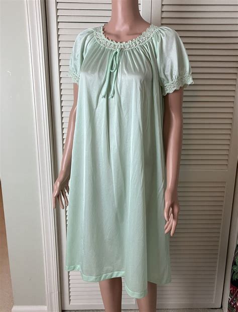 Vintage Lingerie Nightie Nylon Baby Doll Negligee Lac Gem