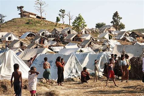 In Crowded Rohingya Refugee Camps Social Distancing Presents Challenges