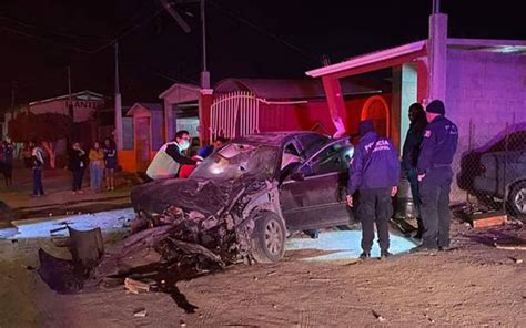 Mujer Choca Contra Poste Y Una Casa El Sudcaliforniano Noticias Locales Policiacas Sobre