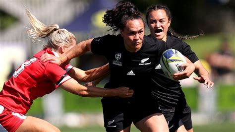 Women's Rugby World Cup: New Zealand dominate Wales in 56-12 victory to ...