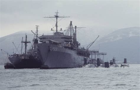 Submarine Tender Uss Simon Lake As 33