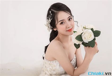 Top 7 kiểu trang điểm cô dâu đẹp nhất HOT nhất 2025