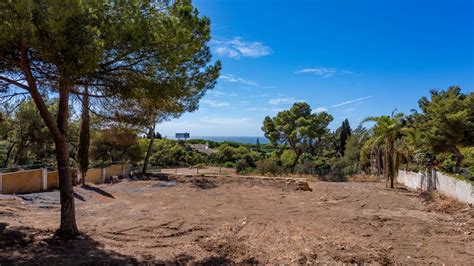 Spacious Plot In Tranquil Neighborhood Of Marbella East Realista