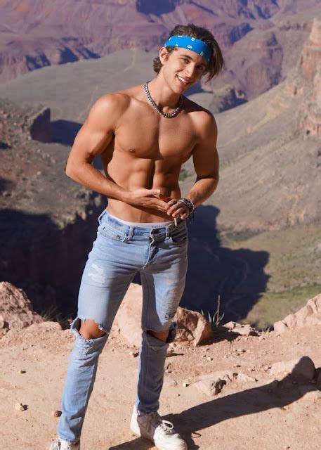 Hot Guys A Great Looking Guy Every Day Page Biceps Muscles Hot Guys Milan Men S Fashion