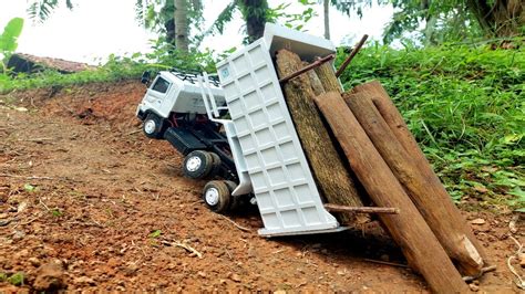 Perdana Rc Hino Muat Kayu Kaleng Terbalik Di Tanjakan Youtube