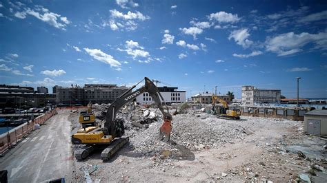 Rasa Al Suolo Lex Piscina Acquamarina Di Trieste Conclusa La Prima