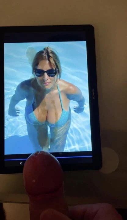 Tributo Le Tettone Di Selvaggia Lucarelli Spanish Gay Man Porn Xhamster