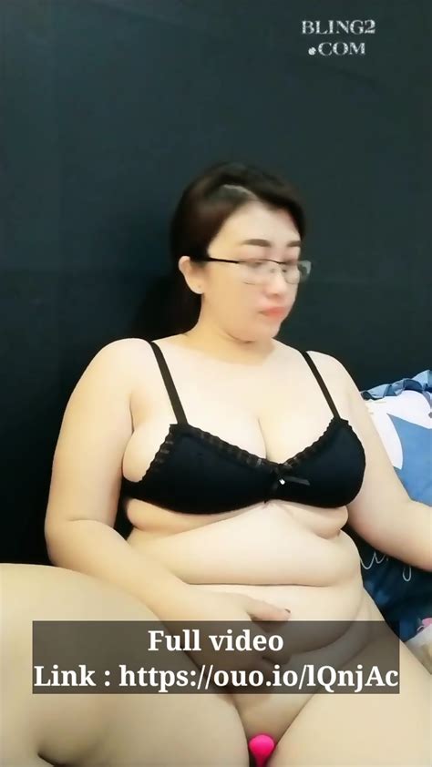 MARLBOROQUEENSEX CHRYSTIN BH HITAM MAIN DILDO