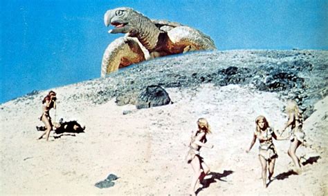 Bất ngờ với cảnh phim bikini đẹp nhất mọi thời đại