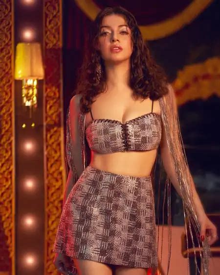 Divya Khosla Top 20 Hot Pics And Photo