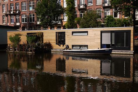 7 Spectacular Amsterdam Houseboats You Can Rent on Airbnb ...