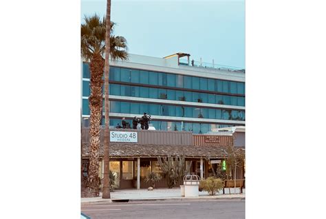 Man Charged After Trying to Steal Artworks From Gallery In Scottsdale