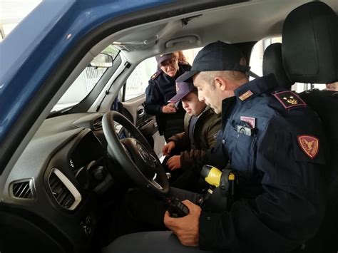 La Sicurezza Prima Di Tutto In Stazione E Sui Treni Ragazzi Con