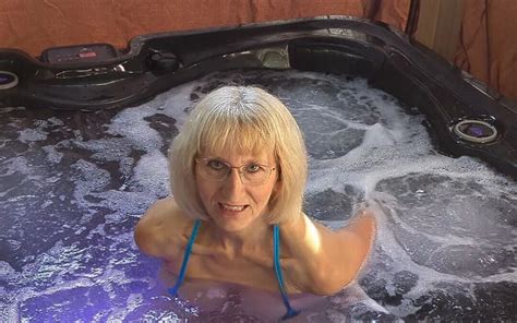 Free Hot Tub Porn Videos Xhamster